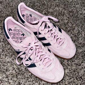 WMNS Adidas Handball Spezial